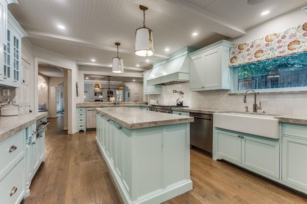 Country Club Estates - Residential