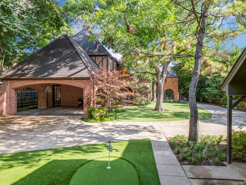 Country Club Estates - Residential