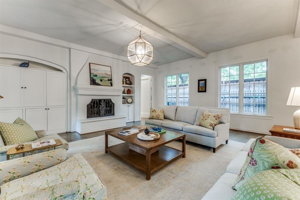 Country Club Estates - Residential