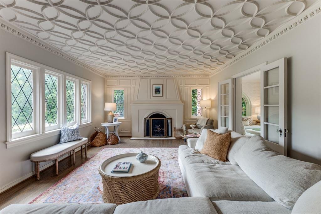 Country Club Estates - Residential