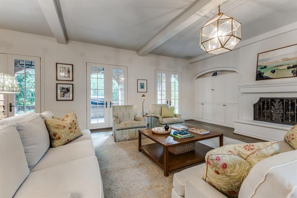 Country Club Estates - Residential