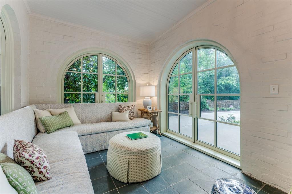 Country Club Estates - Residential