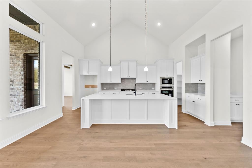5301 Old Highway 6