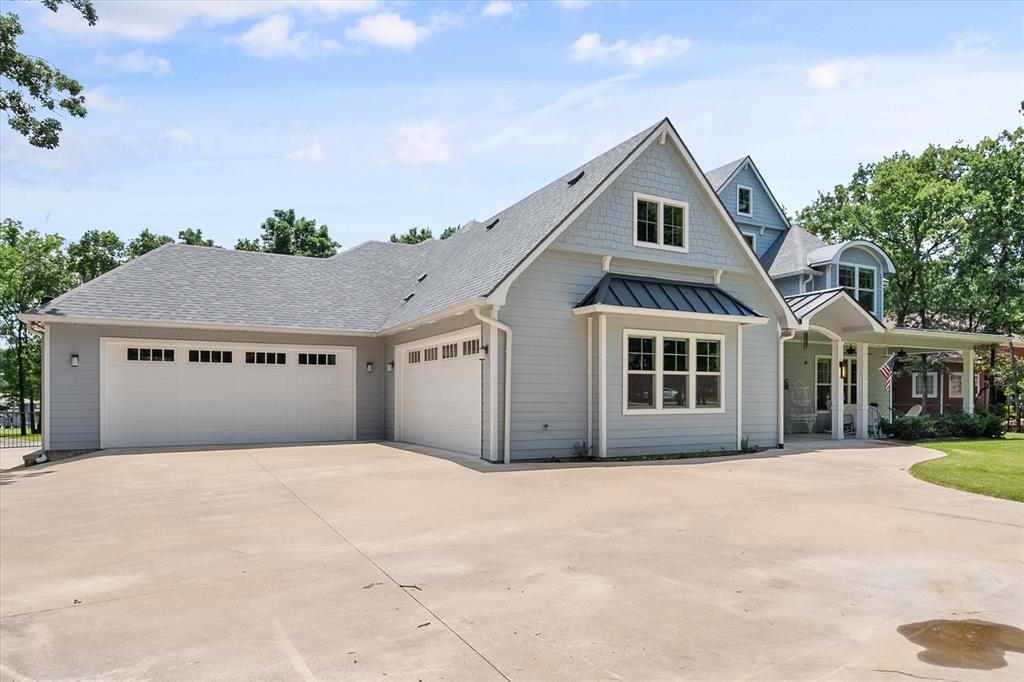 902 Waters Edge Drive