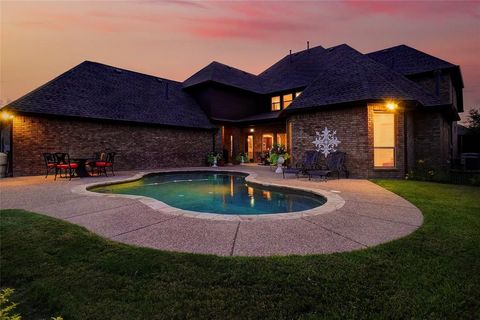 9100 Belshire Drive North Richland Hills TX 76182