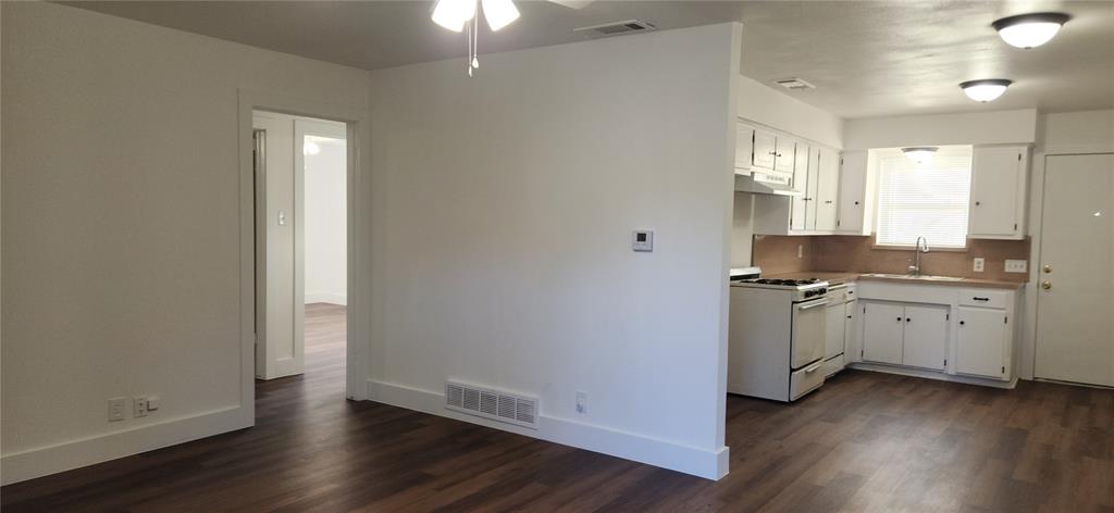 Custer Village 01 - Residential Lease