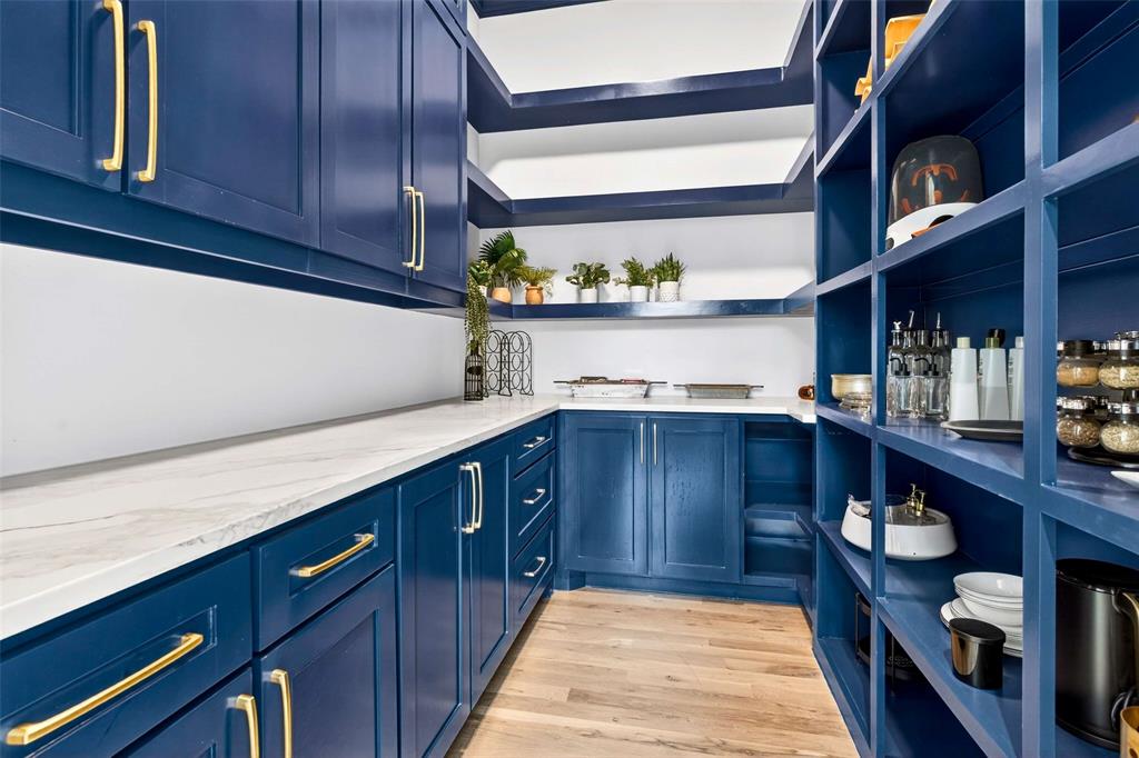 Munger Place - Residential