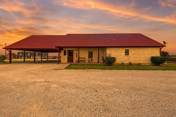 1590 LAWLIS LN, SANGER, TX 76266 - Image d863b924b4cbfdea9fae5c689754e6eb/2127145740