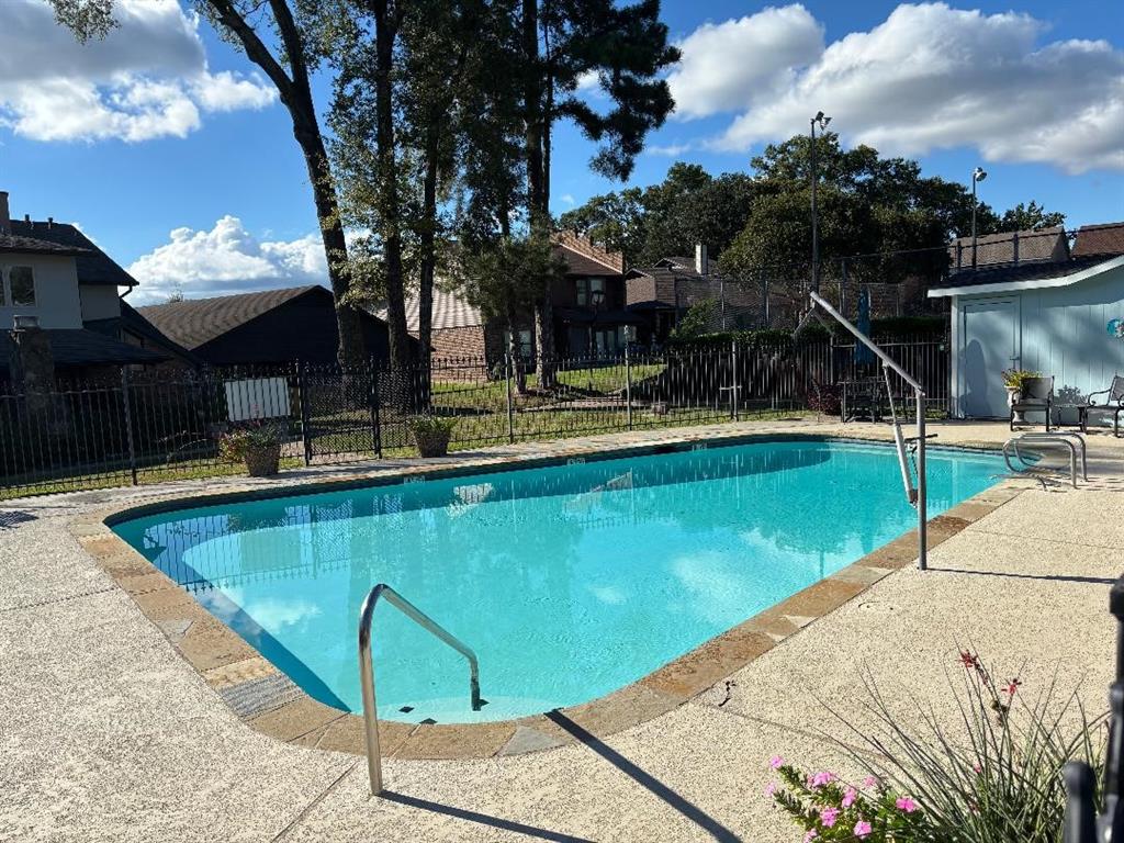 Willow Point Twnhses - Residential