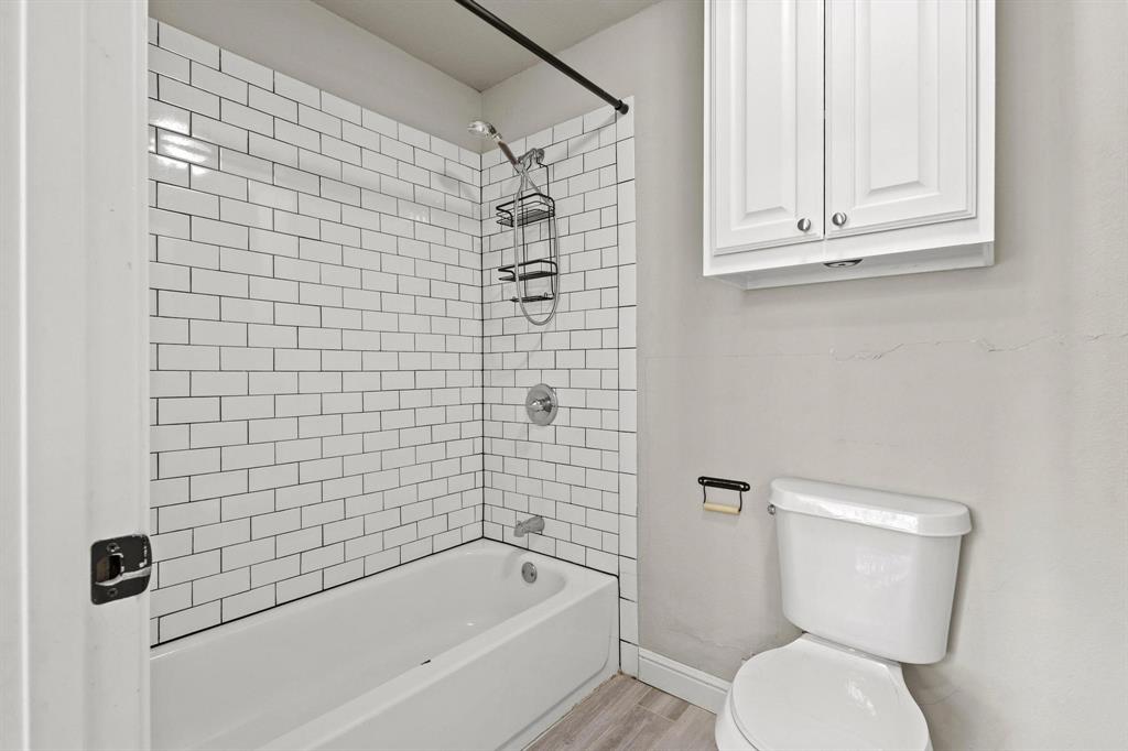 Hynds H D - Residential