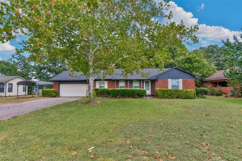 Photo of 2218 FM 2071, Gainesville, TX 76240 (MLS # 21418057)