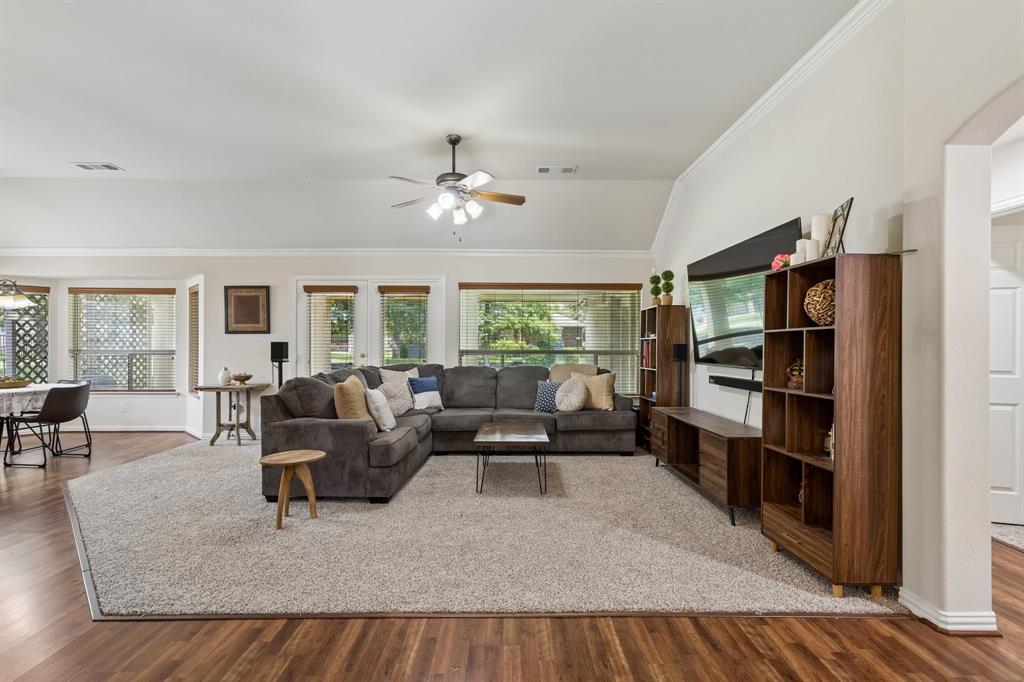 9600 Applewood Trail