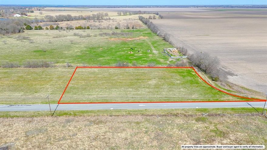 Discover the freedom of country living on this beautiful 1 acre tract near the lake in Kerens, located in the Wood Duck Landing subdivision. With open space, peaceful surroundings, and close proximity to the water, this property offers the perfect blend of privacy and recreation. Utilities are available at the road, making it easy to start planning your custom home, barndominium, or manufactured home in accordance with subdivision guidelines.
Enjoy quiet mornings, starry skies, and the convenience of being just minutes from the lake for boating and fishing. Deed restrictions are in place to help protect property values while still allowing flexibility in your build. Owner financing available with a minimum of 10 percent down, up to a 30 year term, at 12.5 percent interest. This is one of only 7 total lots available. Don’t miss your opportunity to secure land near the water and build on your timeline.