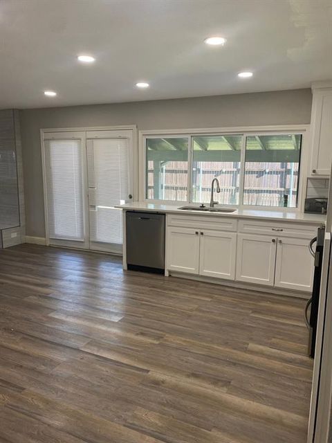 Photo of 4059 Random Circle, Garland, TX 75043 (MLS # 21208872)