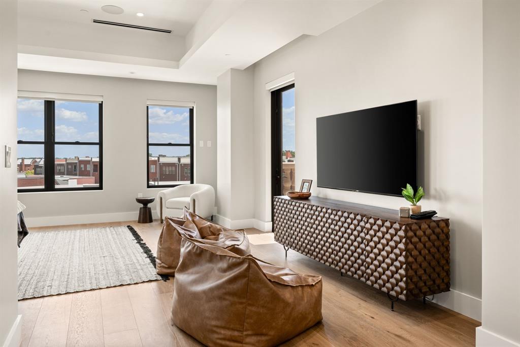 Parkview Condo - Residential