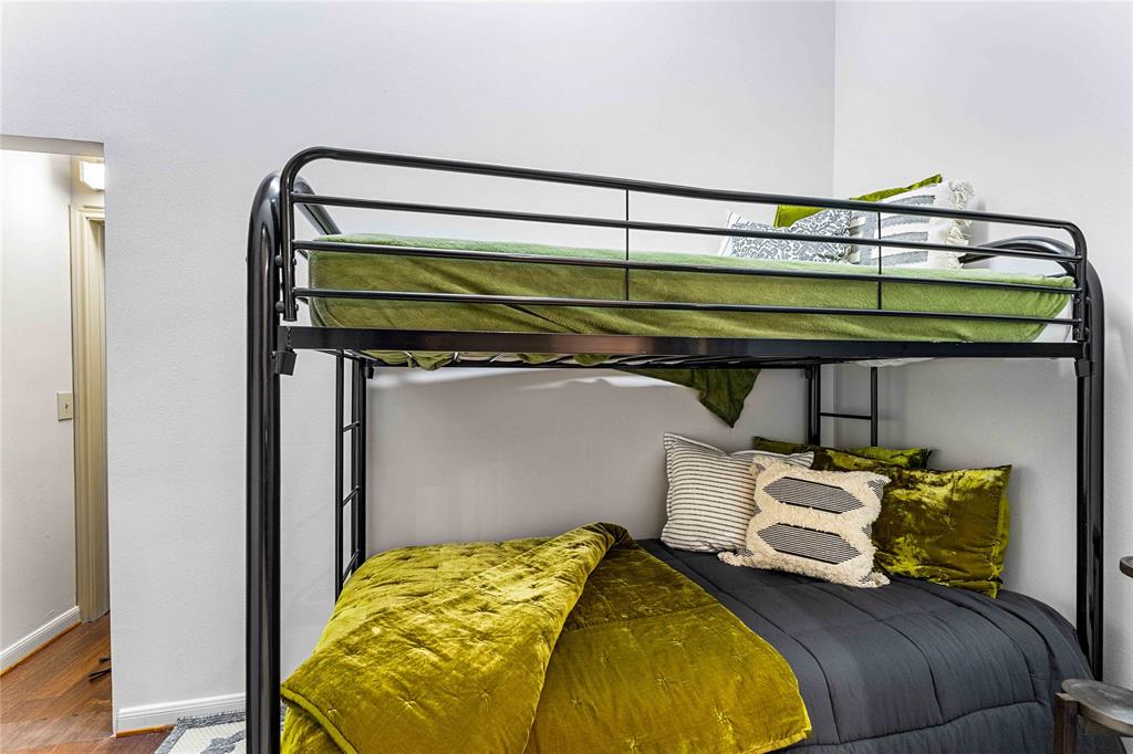 CONDO THE BALCONIES: DOWNTOWN CONDOMINIUMS, - Residential