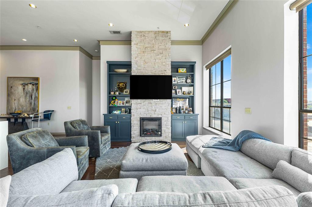 CONDO THE BALCONIES: DOWNTOWN CONDOMINIUMS, - Residential