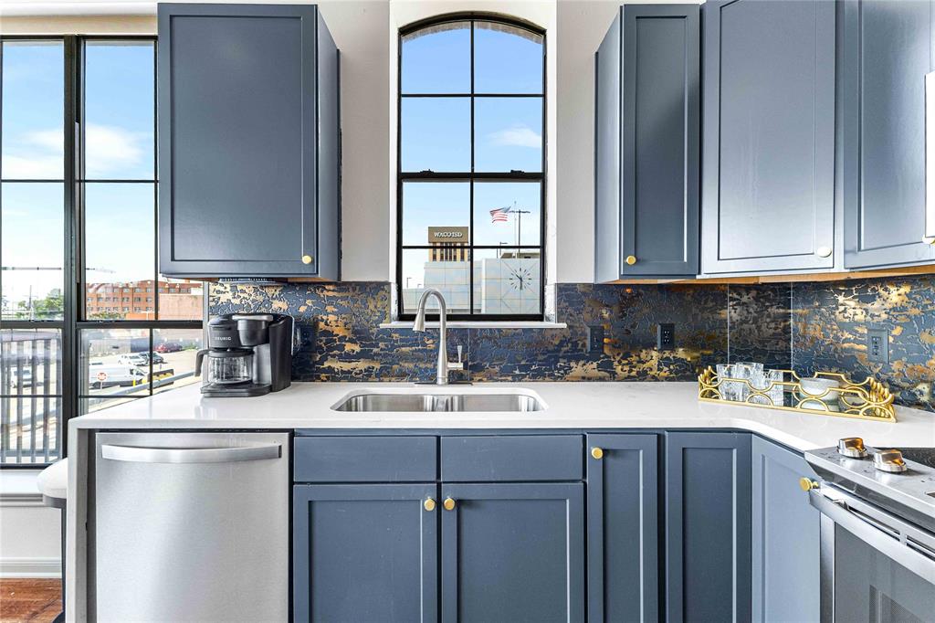 CONDO THE BALCONIES: DOWNTOWN CONDOMINIUMS, - Residential