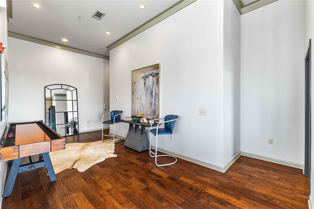 CONDO THE BALCONIES: DOWNTOWN CONDOMINIUMS, - Residential