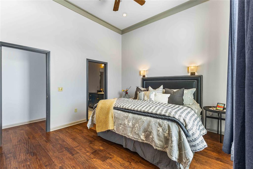 CONDO THE BALCONIES: DOWNTOWN CONDOMINIUMS, - Residential