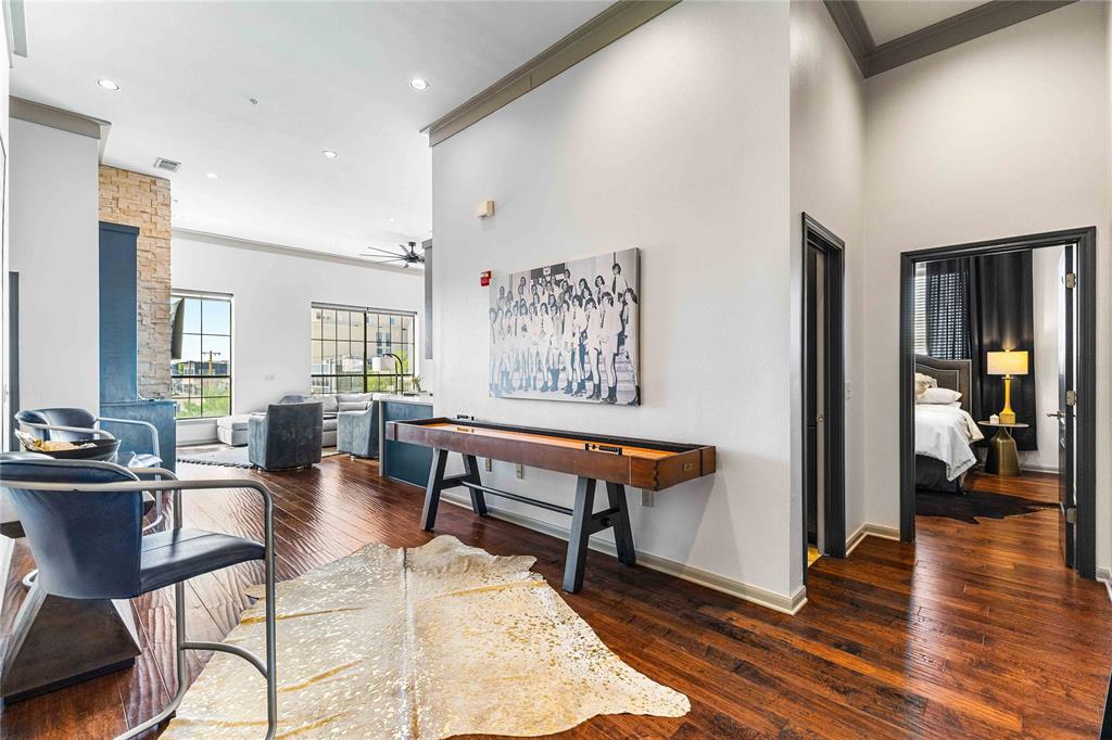 CONDO THE BALCONIES: DOWNTOWN CONDOMINIUMS, - Residential