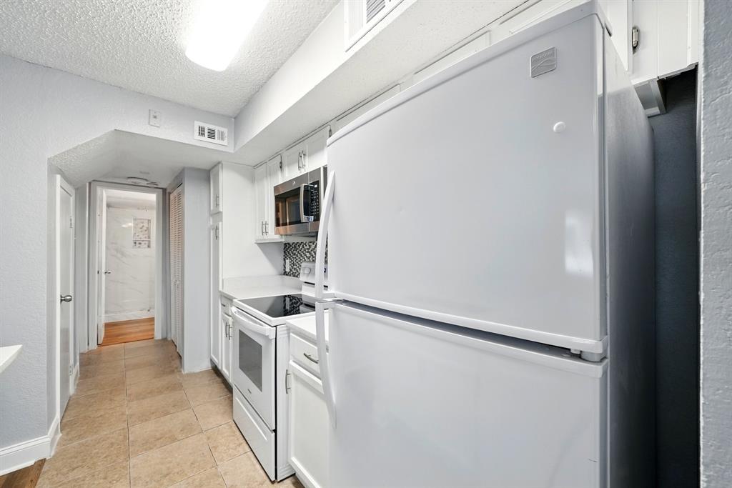 Arlington Oaks Condo - Residential