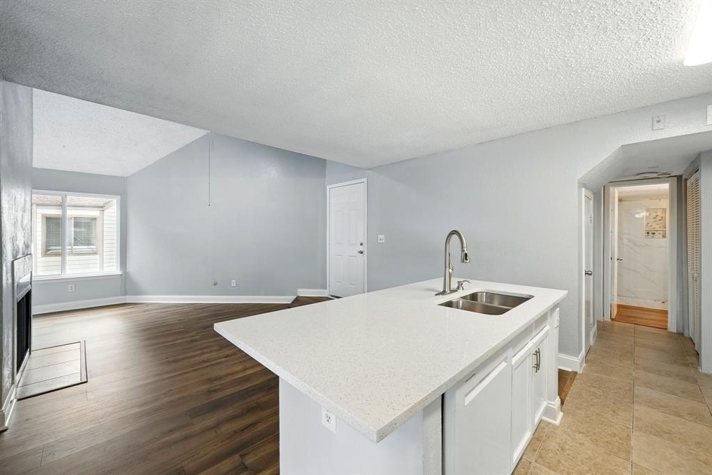 Arlington Oaks Condo - Residential