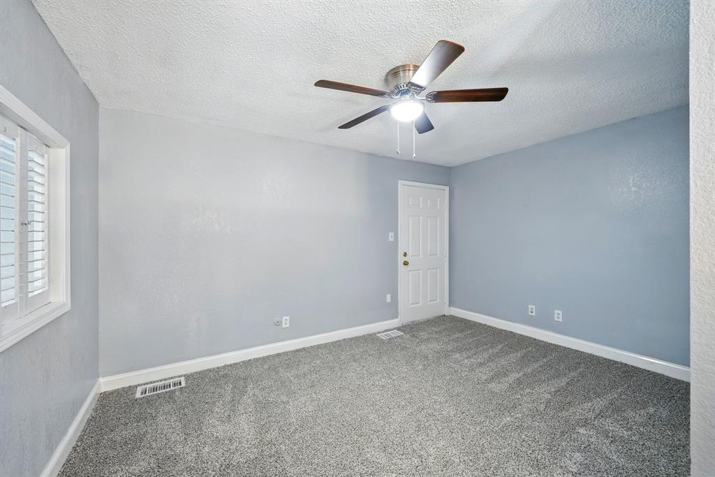 Arlington Oaks Condo - Residential