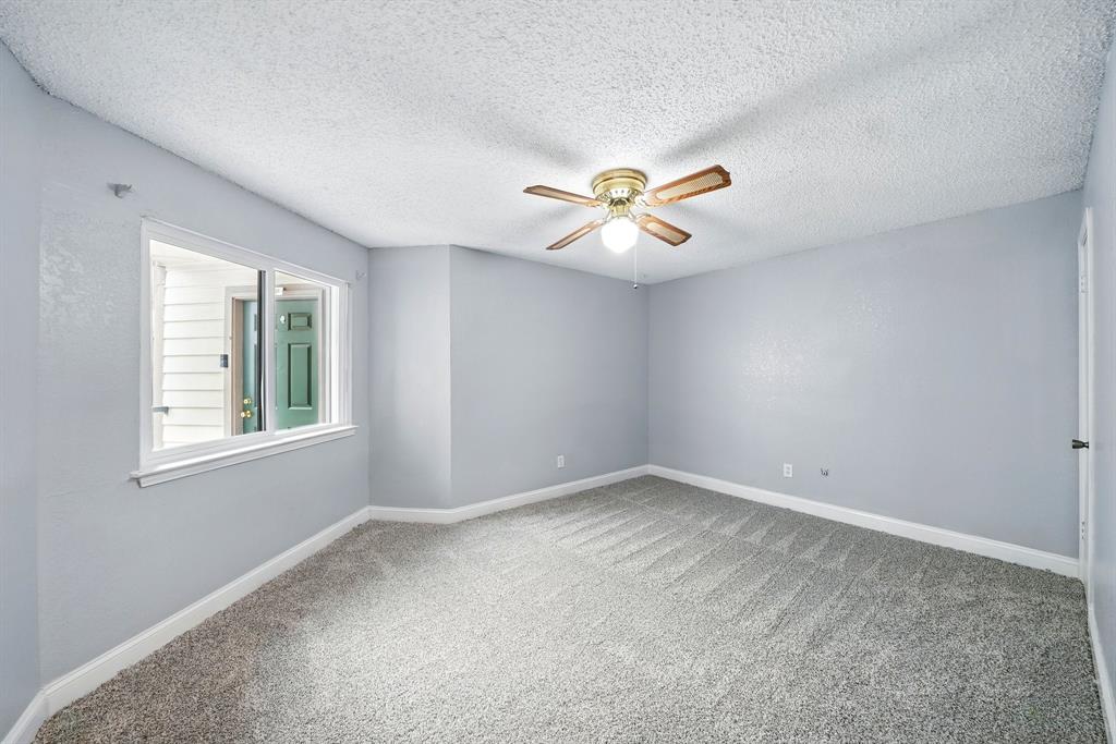 Arlington Oaks Condo - Residential