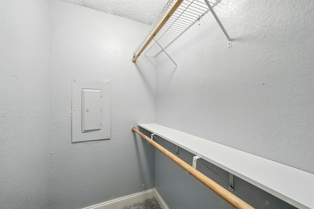 Arlington Oaks Condo - Residential