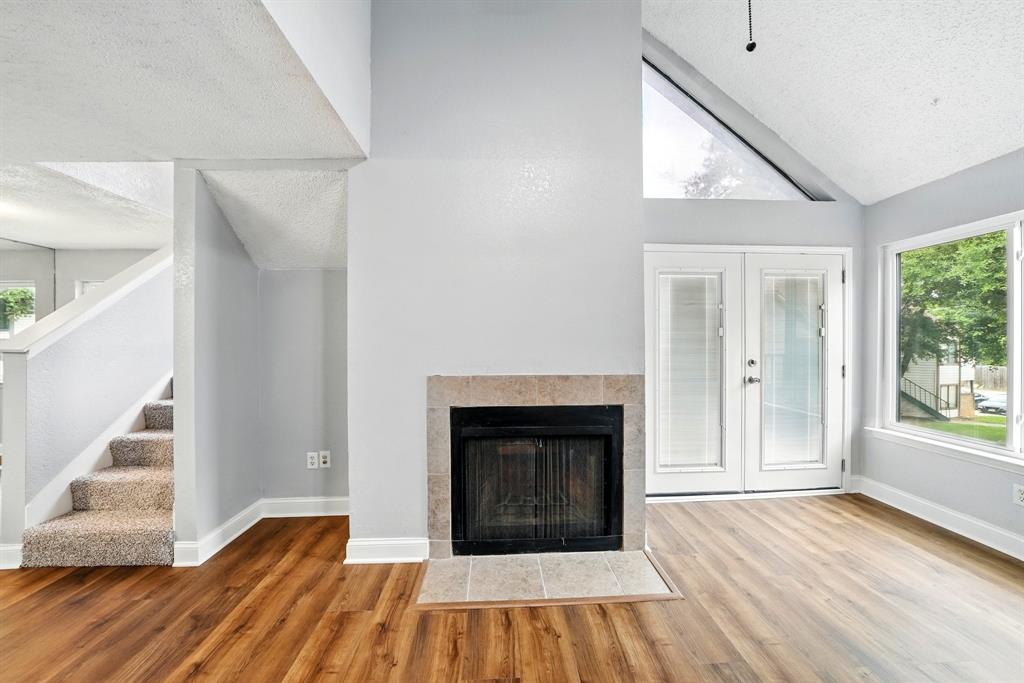 Arlington Oaks Condo - Residential