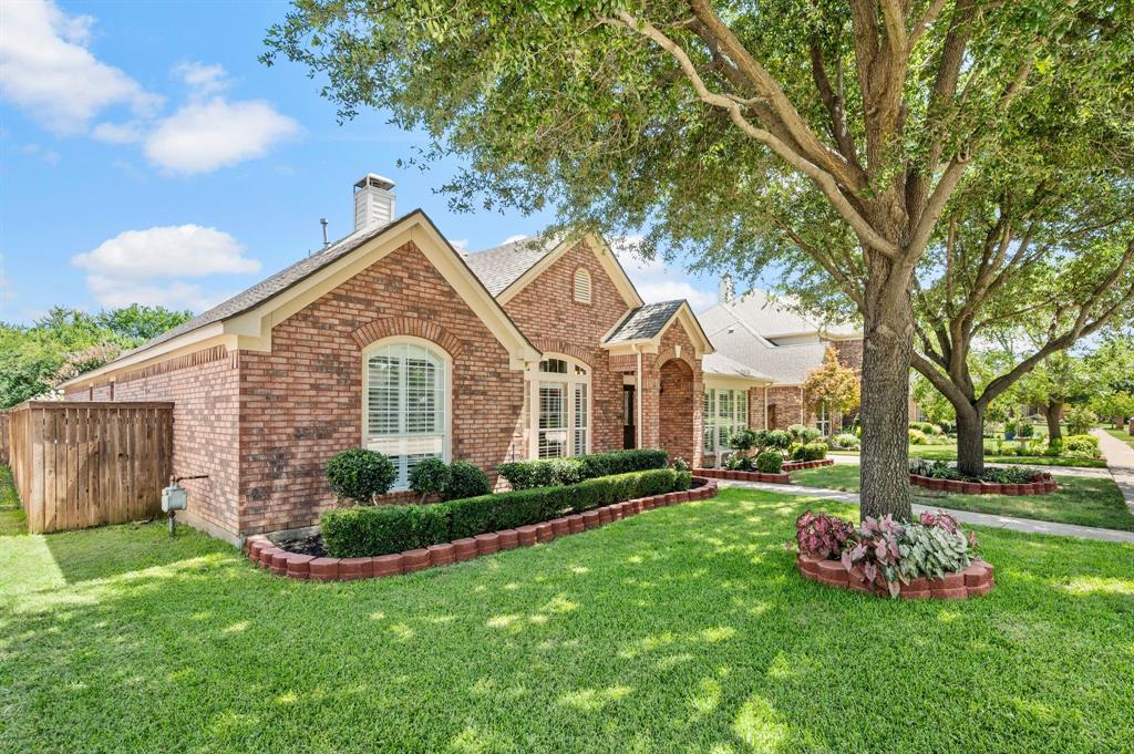 926 Creekbend Drive