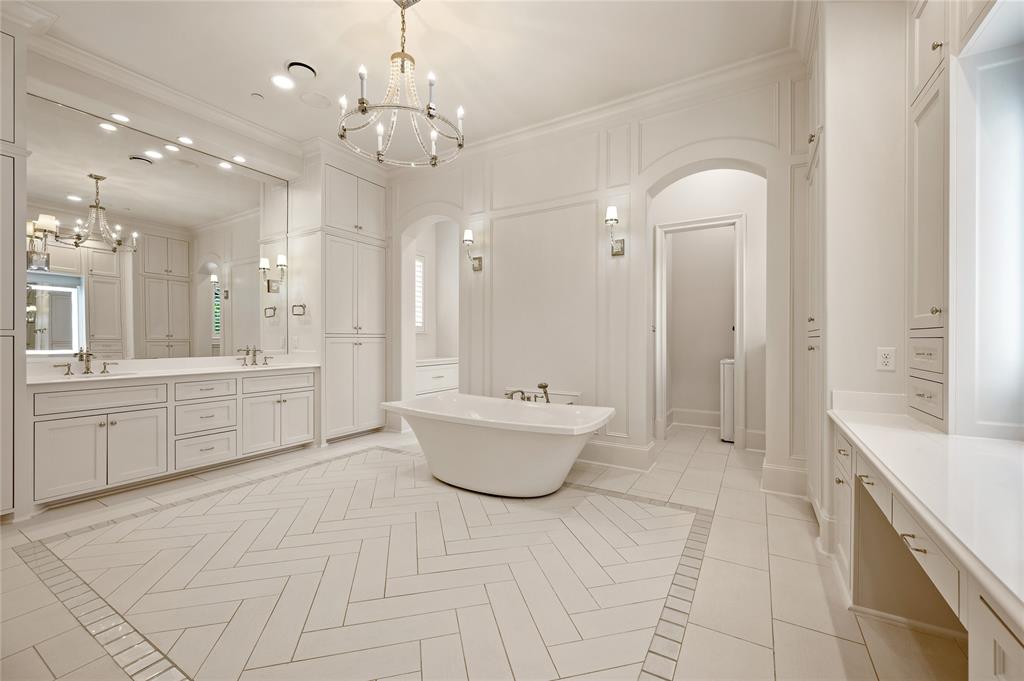 Castleton Manor - Residential