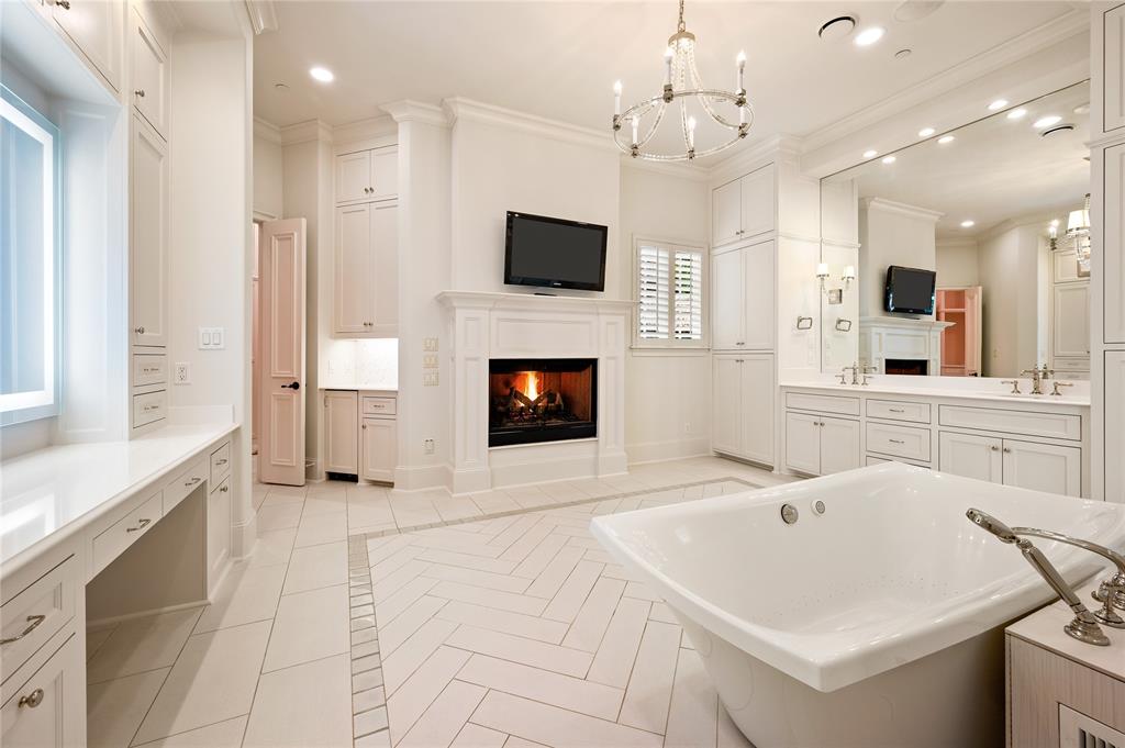 Castleton Manor - Residential