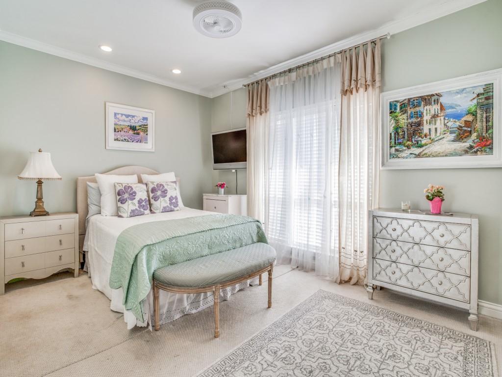 Royal Lane Condos 5800 - Residential