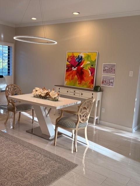 Royal Lane Condos 5800 - Residential