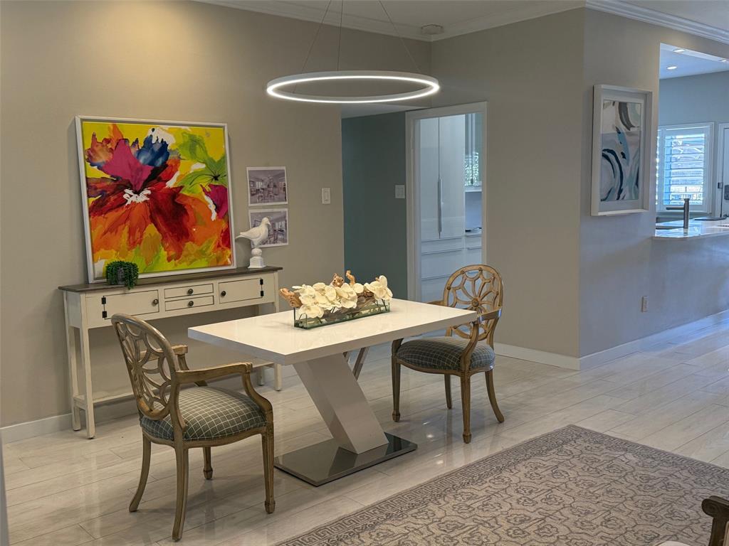 Royal Lane Condos 5800 - Residential