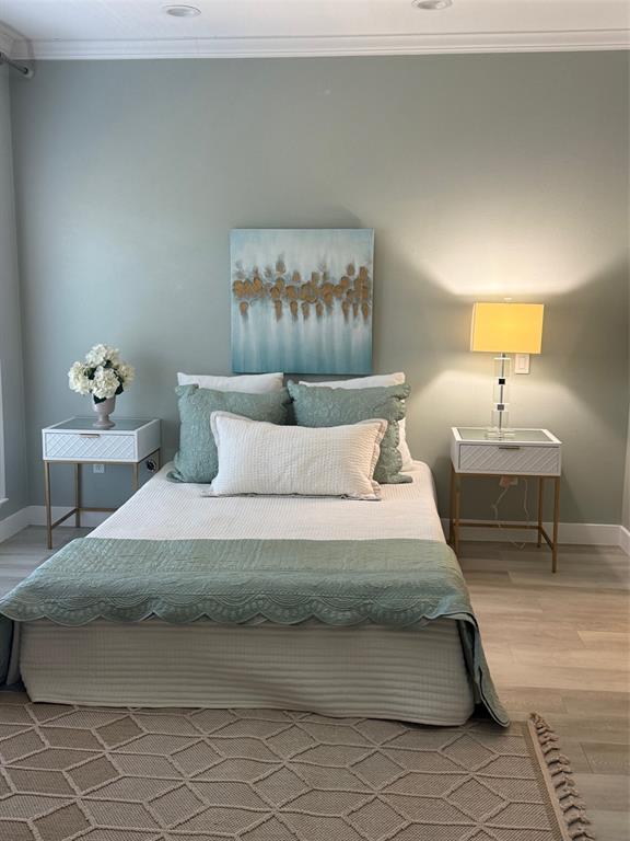 Royal Lane Condos 5800 - Residential