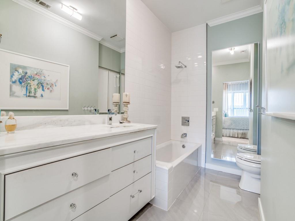 Royal Lane Condos 5800 - Residential