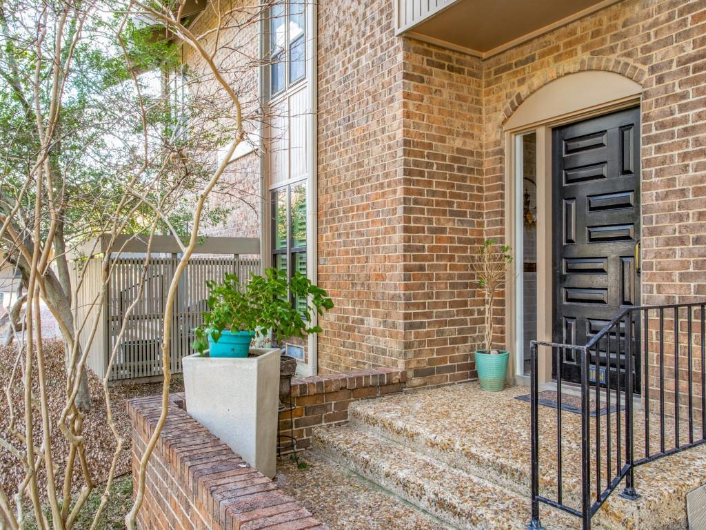 Royal Lane Condos 5800 - Residential