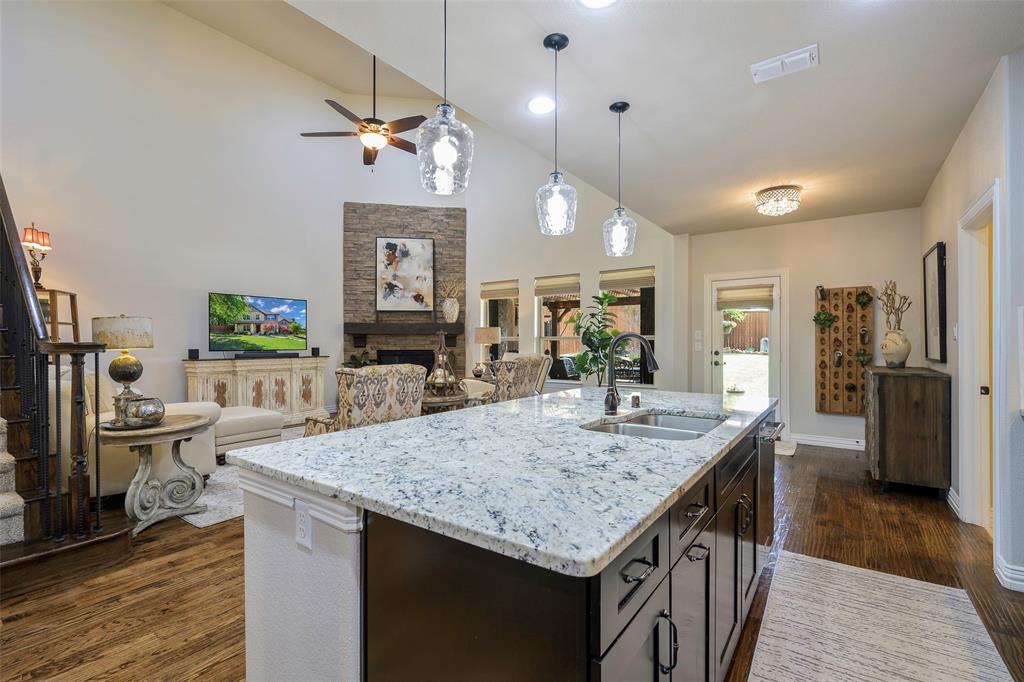 2101 Valcour Bay