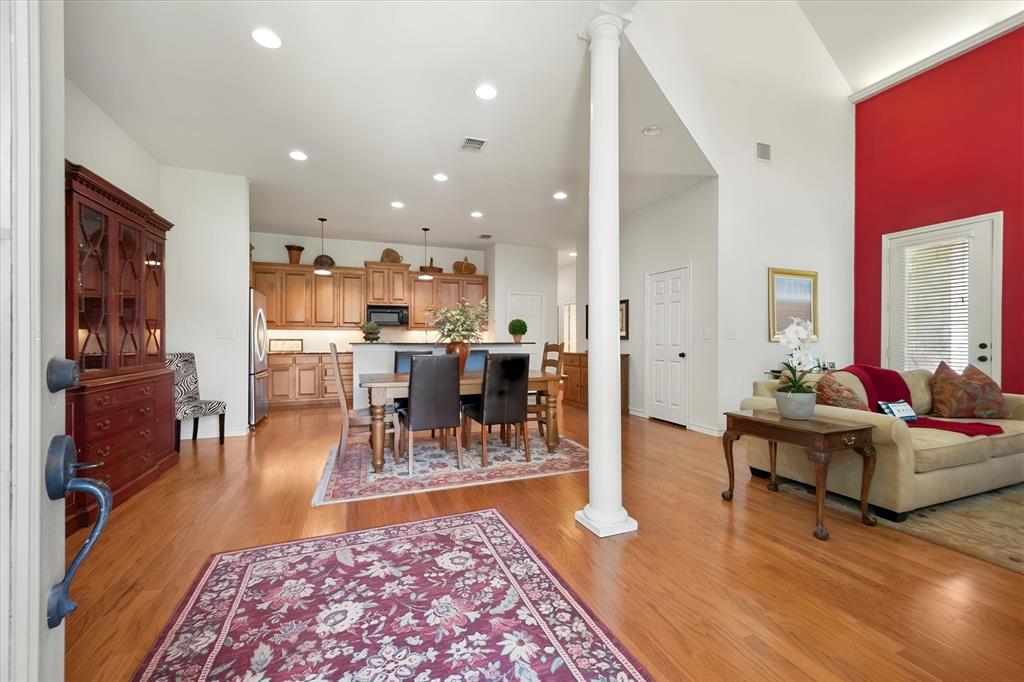 6668 Shady Glen Circle