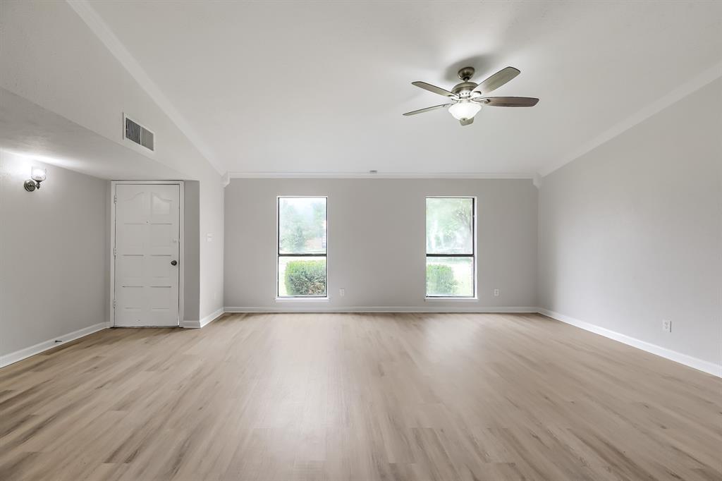 1200 Creekwood Court
