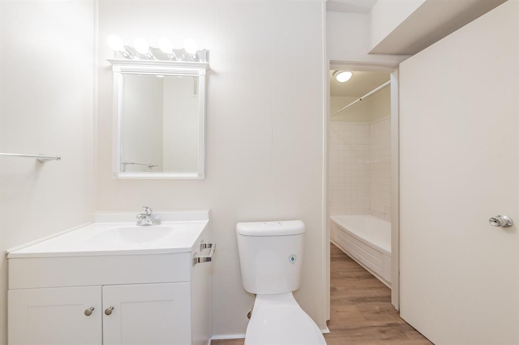 Chamberlain Arlington Heights - Residential Lease