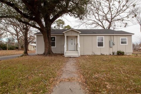 A home in Sulphur Springs