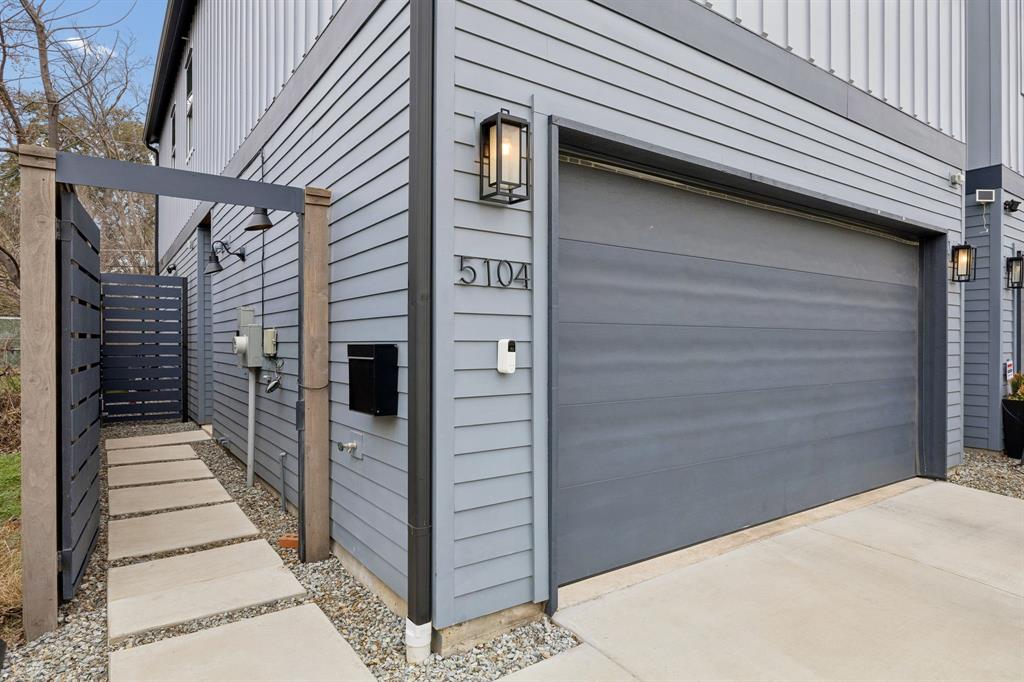 5104 Vandelia Street