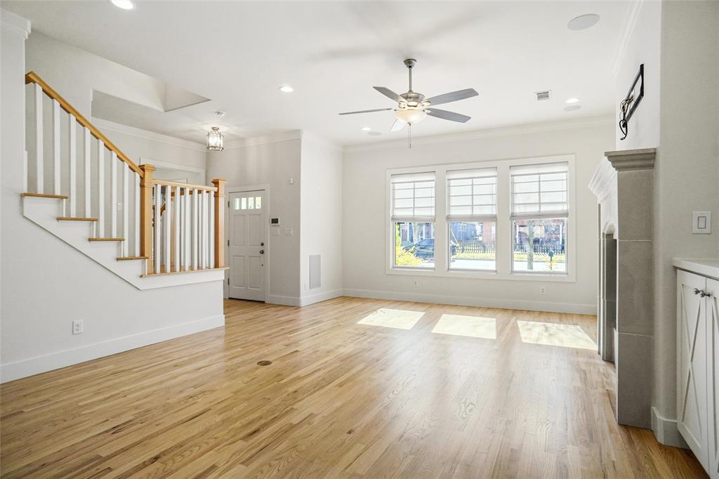 613 E Wall Street
