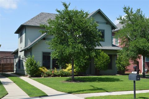 613 E Wall Street Grapevine TX 76051
