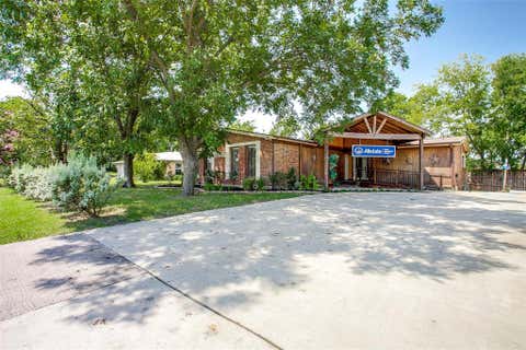 Photo of 4037 N Goliad Street #101, Rockwall, TX 75087 (MLS # 21368369)