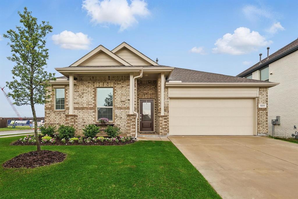 1223 Sequoia Lane